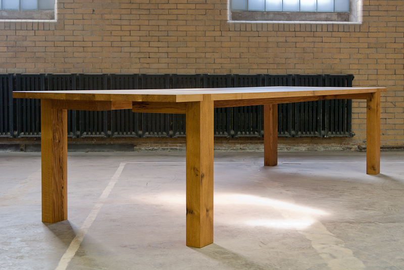 Diplodocus Table