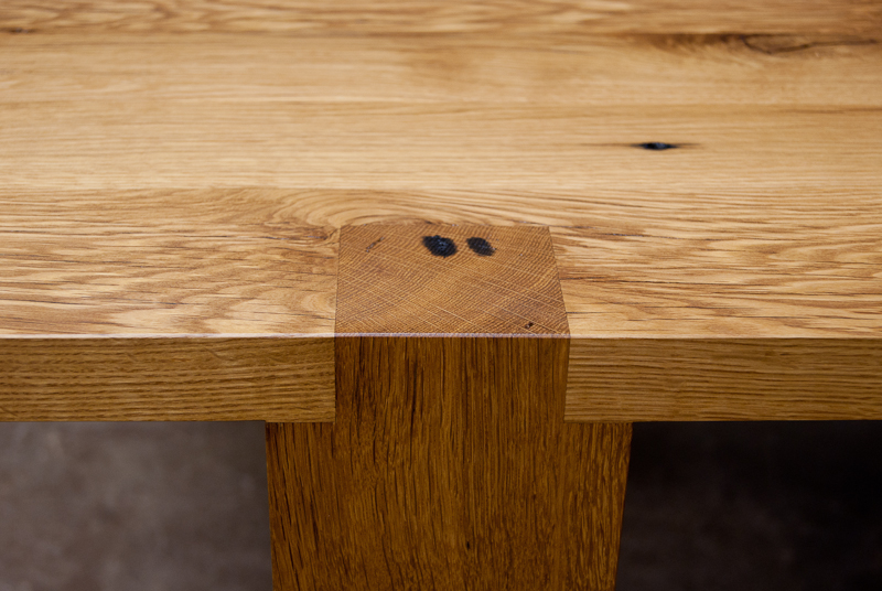 Diplodocus Table